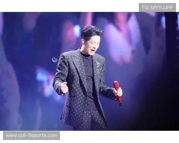 世界足球传奇观看演唱会级别助攻，全网惊叹